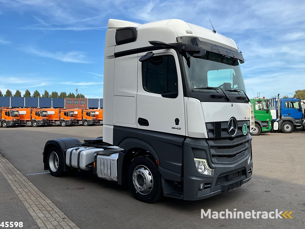 Mercedes-Benz Actros 1842 Mega GigaSpace MirrorCam