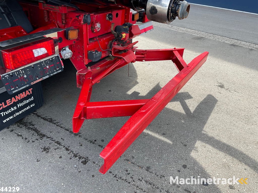 Scania G 440 6x4 Saugwagen