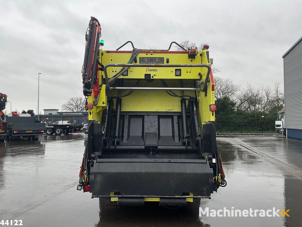 DAF FA CF 340 Euro 6 Norba 17 m³ + Palfinger 3.8 Tonmeter laadkraan + Winch