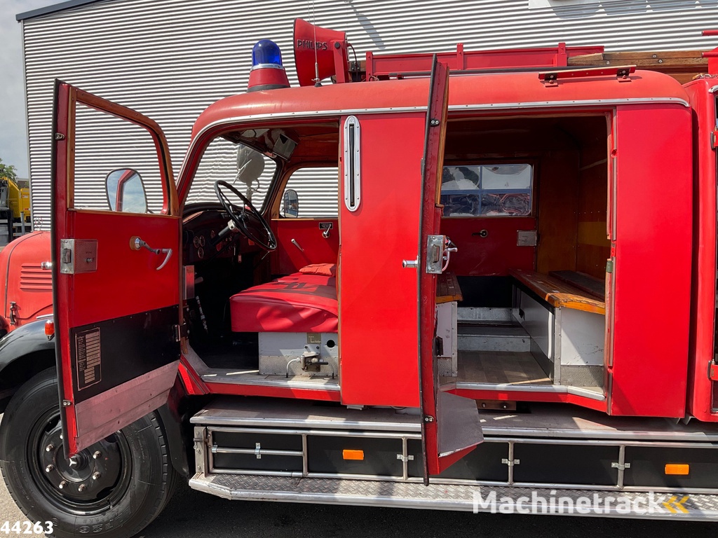 Mercedes-Benz LF 311 Oldtimer Feuerwehrfahrzeug Just 35.940 km!