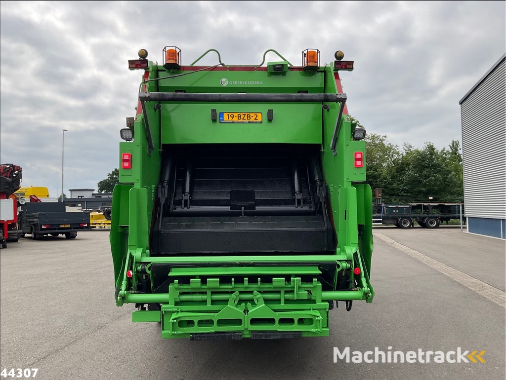 Volvo FM 450 Euro 6 GeesinkNorba RL300