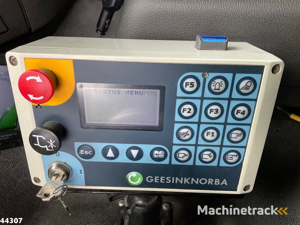 Volvo FM 450 Euro 6 GeesinkNorba RL300