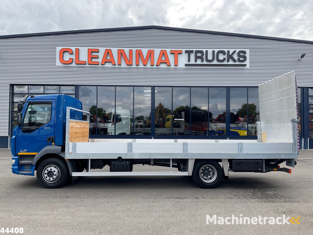 DAF FA LF 250 Euro 6 Autotransporter met laadklep