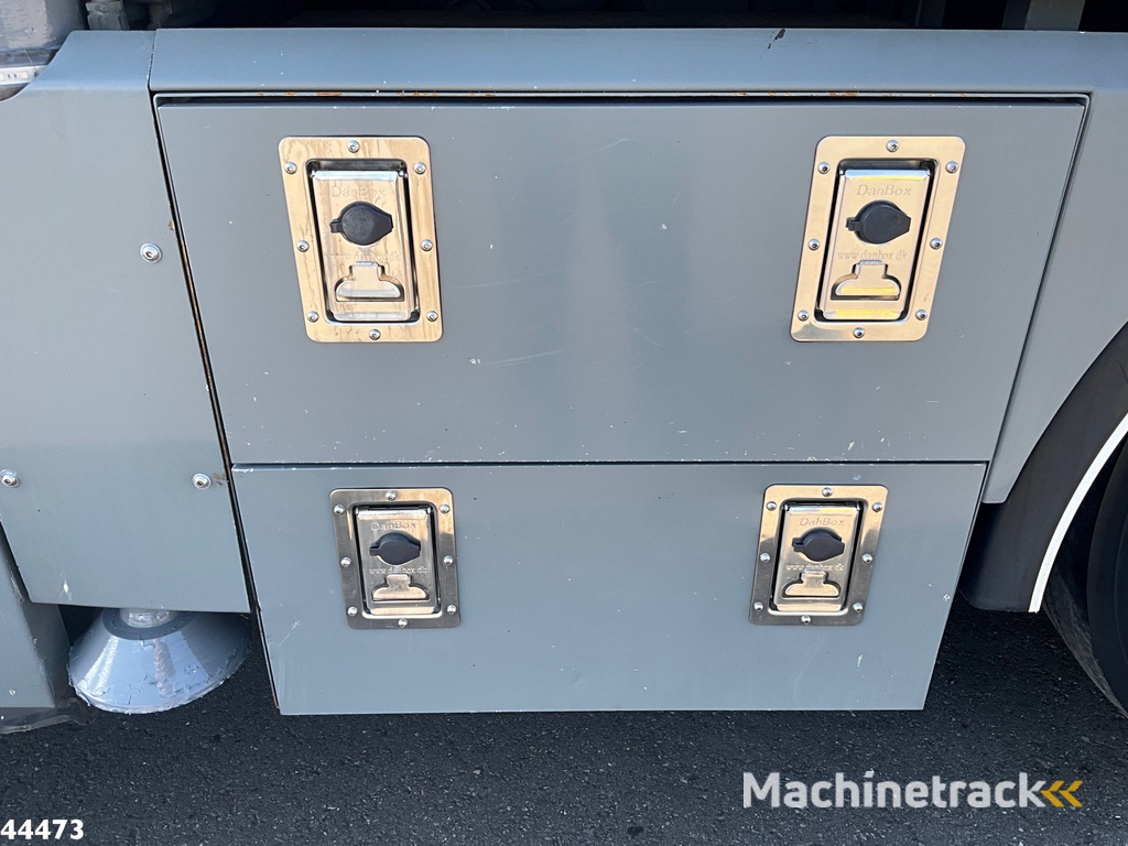 DAF FAQ CF 510 8x2 Euro 6 HMF 40 Tonmeter laadkraan + Fly-JIb