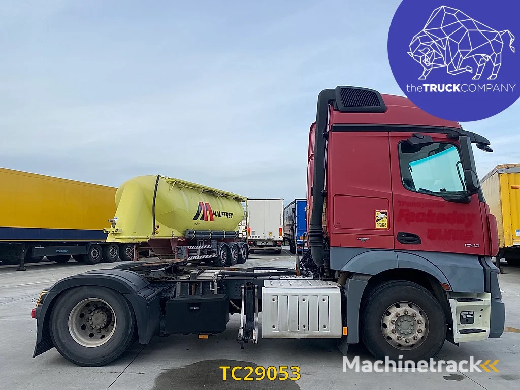 Mercedes-Benz Actros 1842