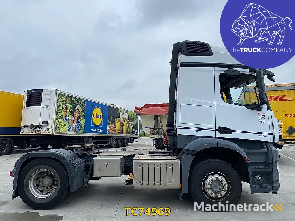 Mercedes-Benz Arocs 1943