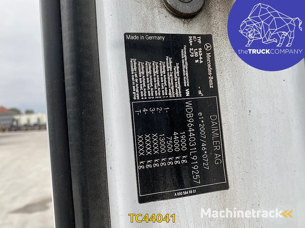 Mercedes-Benz Arocs 1943