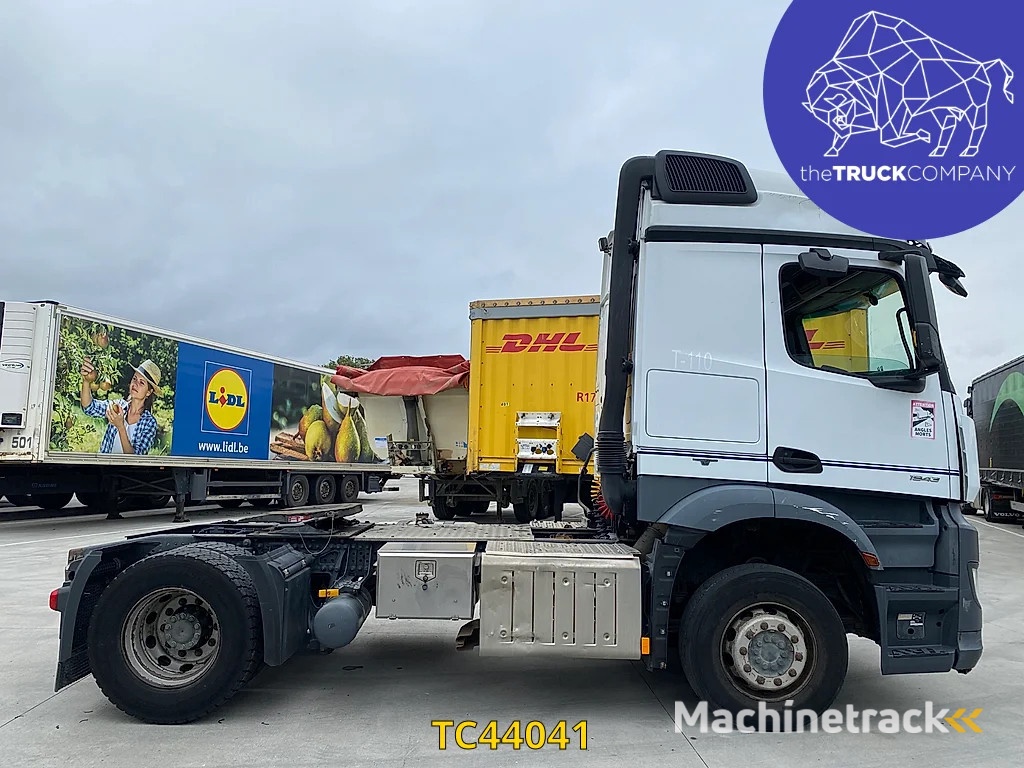 Mercedes-Benz Arocs 1943