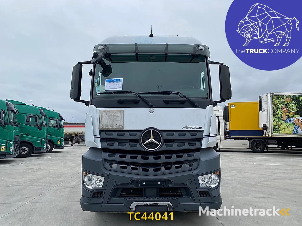 Mercedes-Benz Arocs 1943