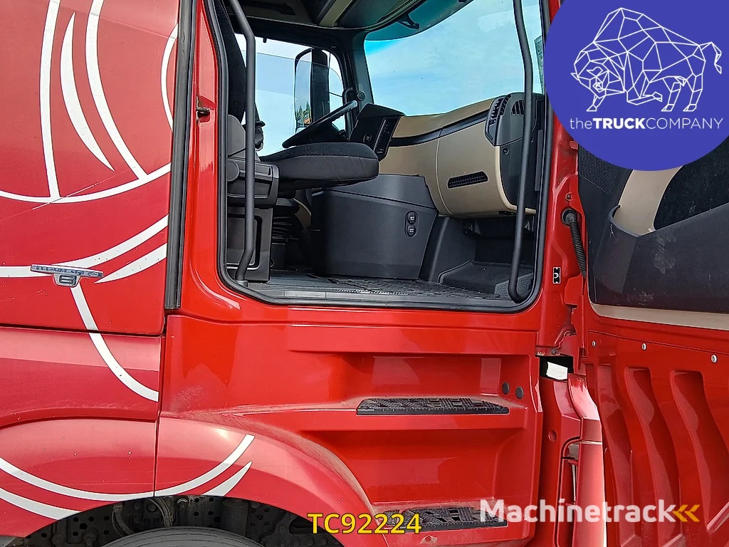 Mercedes-Benz Actros 2548