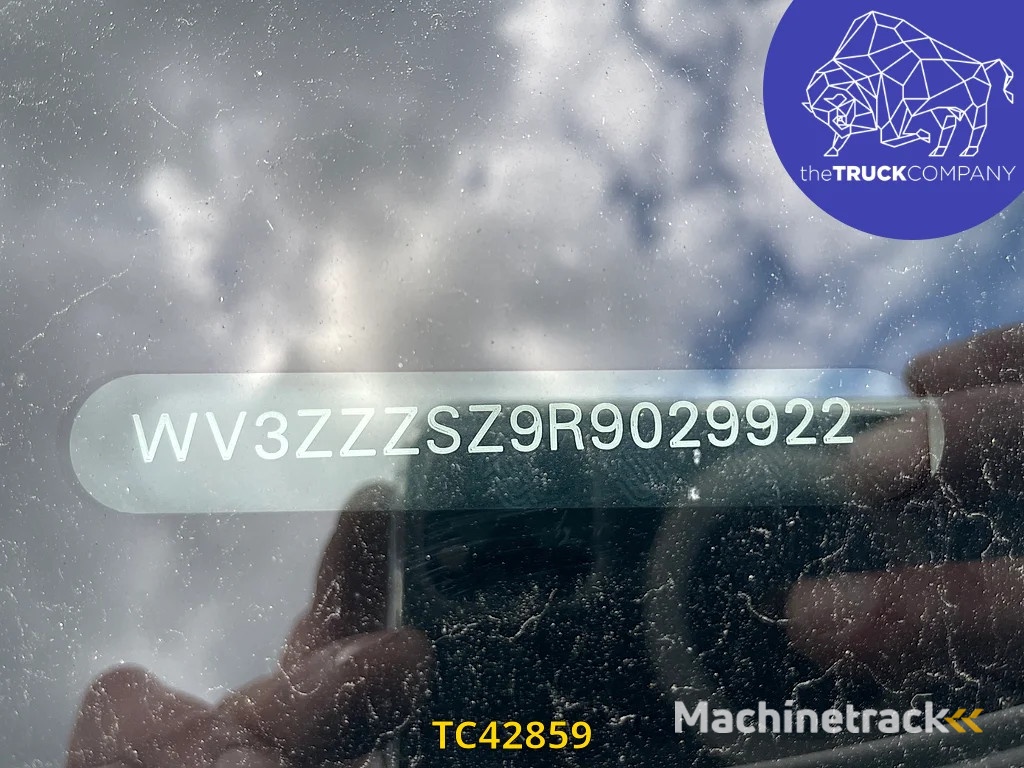 Volkswagen Crafter 2.0 TDI BOX + LIFT