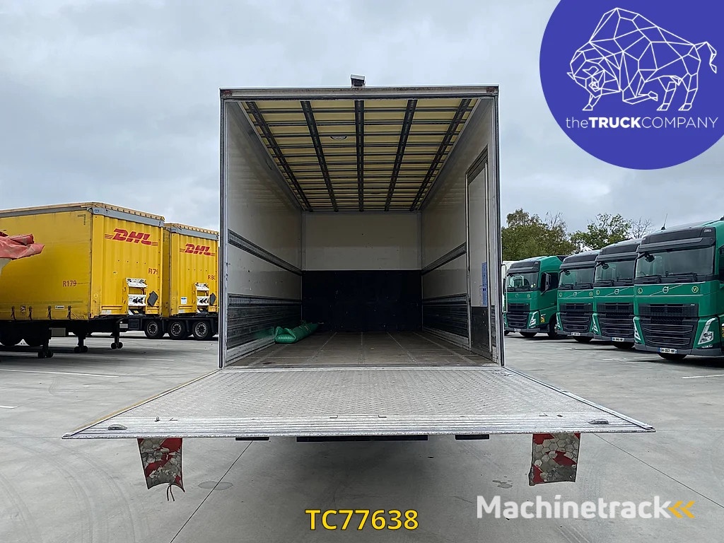 Mercedes-Benz Atego 818