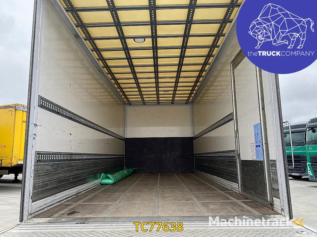 Mercedes-Benz Atego 818