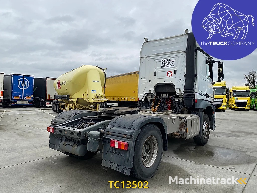 Mercedes-Benz Arocs 1943