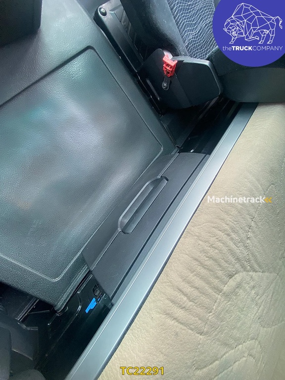 Mercedes-Benz Actros 1843