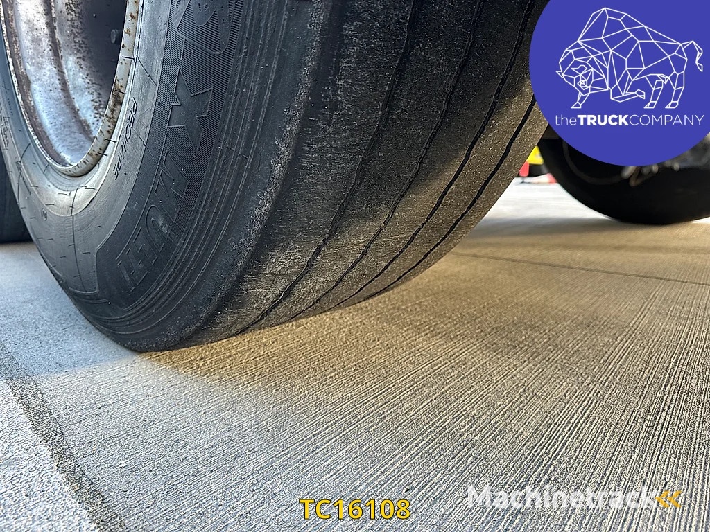 Vanhool Curtainsides