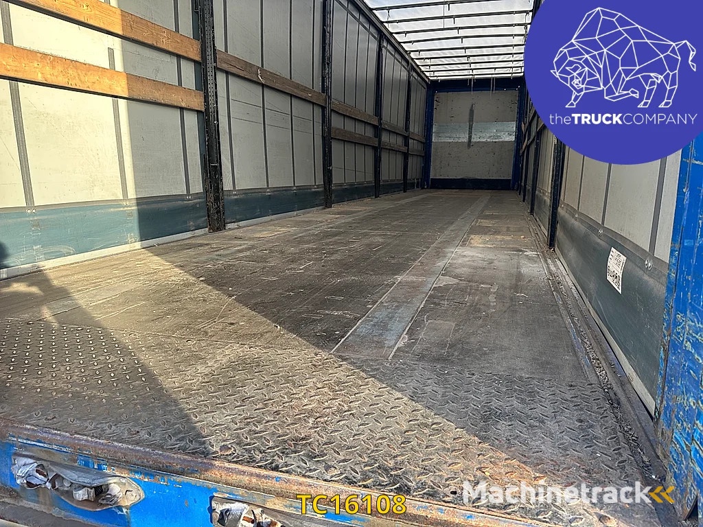 Vanhool Curtainsides