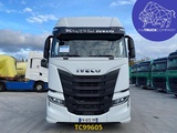 Minituur van Iveco S-WAY 480