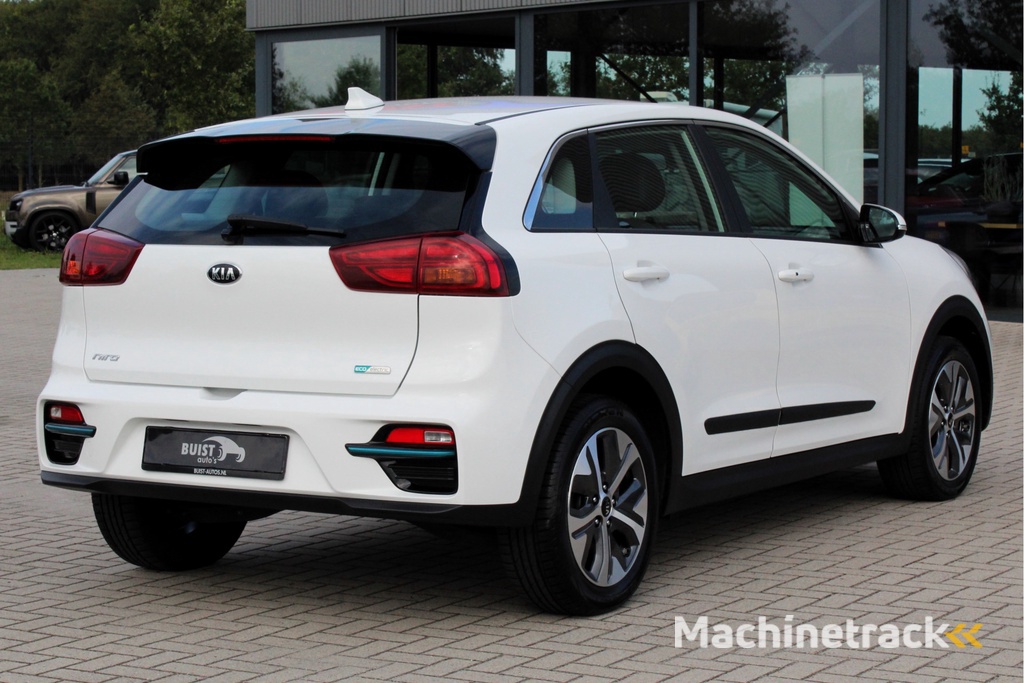 Kia e-Niro DynamicLine 64 kWh 3 FASE AD. CRUISE CARPLAY VOORVERWARMING