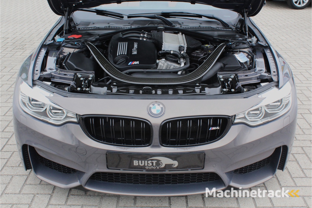 BMW M4 Competition Cabrio AIRSCARF HUD INDIVIDUAL 77370KM!