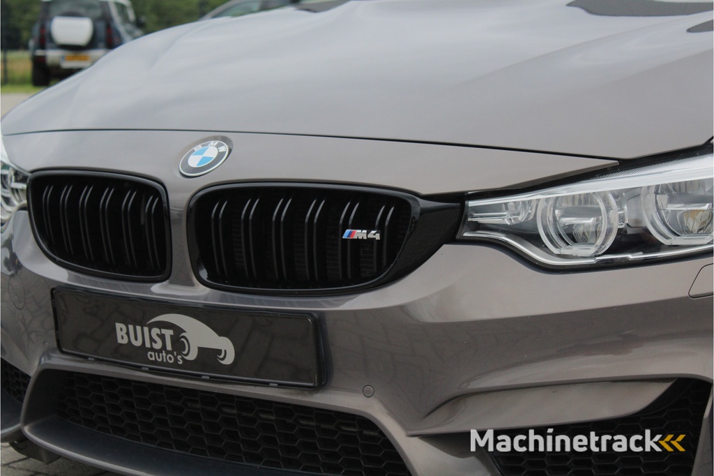 BMW M4 Competition Cabrio AIRSCARF HUD INDIVIDUAL 77370KM!