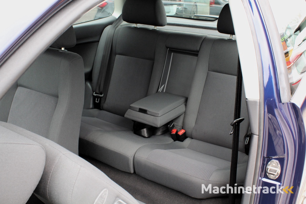 Volkswagen Polo 1.4-16V Comfortline 370km! NL-auto! 1e eig.! NIEUWE AUTO!