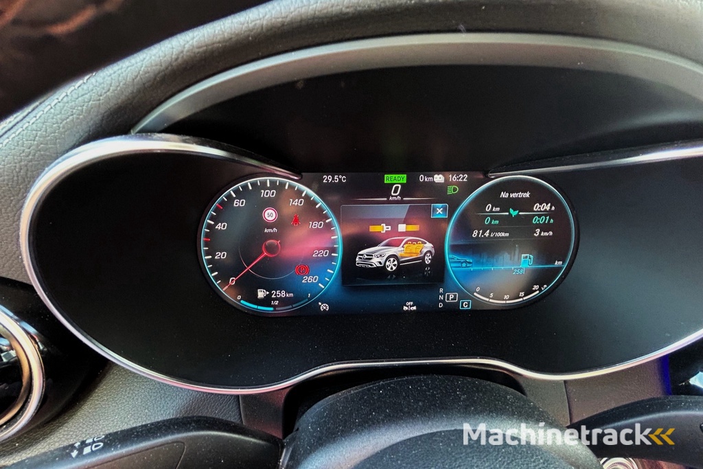 Mercedes-Benz GLC-klasse Coupé 300e 4MATIC Business Solution AMG SCHUIFDAK CARPLAY LEER KEYLESS 360 CAMERA