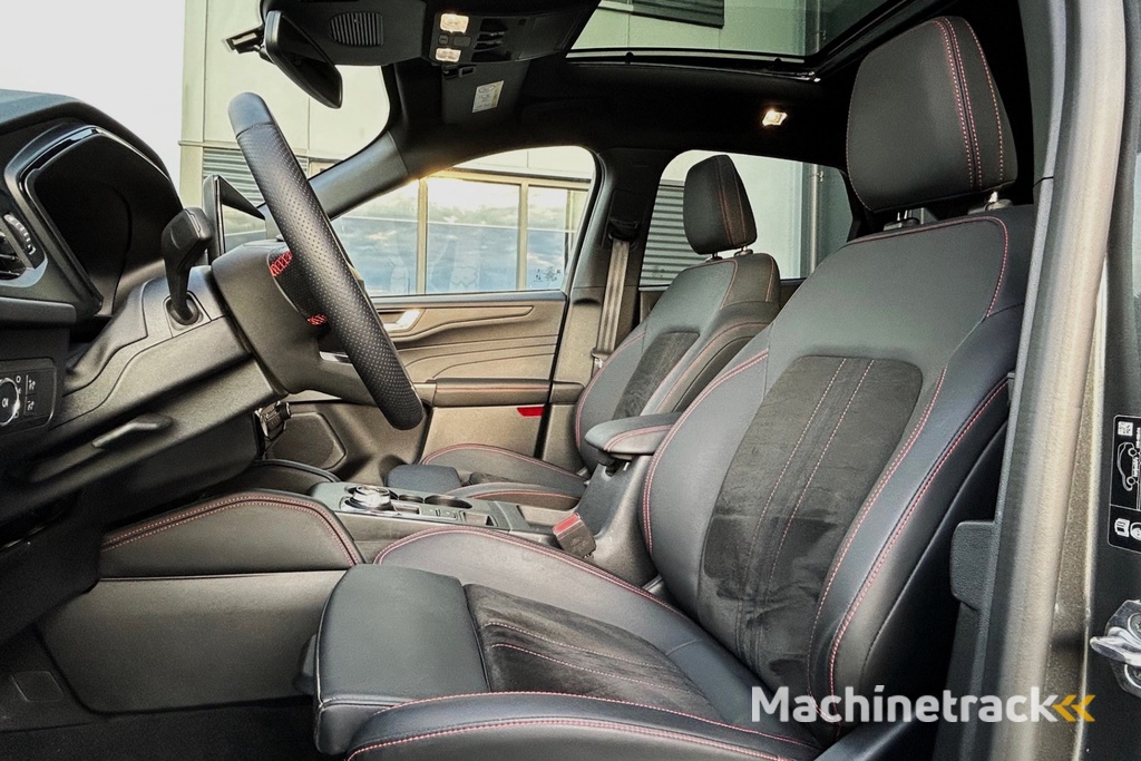 Ford Kuga 2.5 PHEV ST-Line X PANO MATRIX LED AGR TREKHAAK VOL!