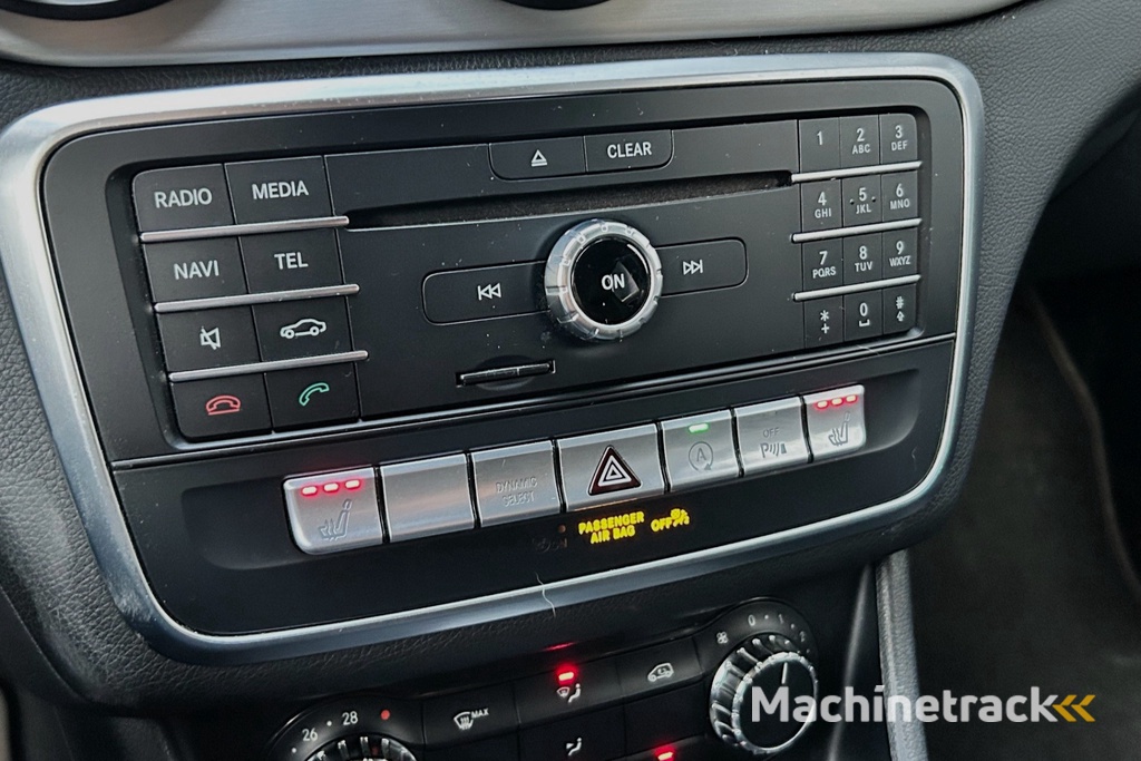 Mercedes-Benz CLA-klasse Shooting Brake 180 Business Solution AMG 99882KM! 18" LED TREKHAAK CAMERA