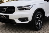 Minituur van Volvo XC40 2.0 T4 190pk R-Design SCANDINAVIAN LINE