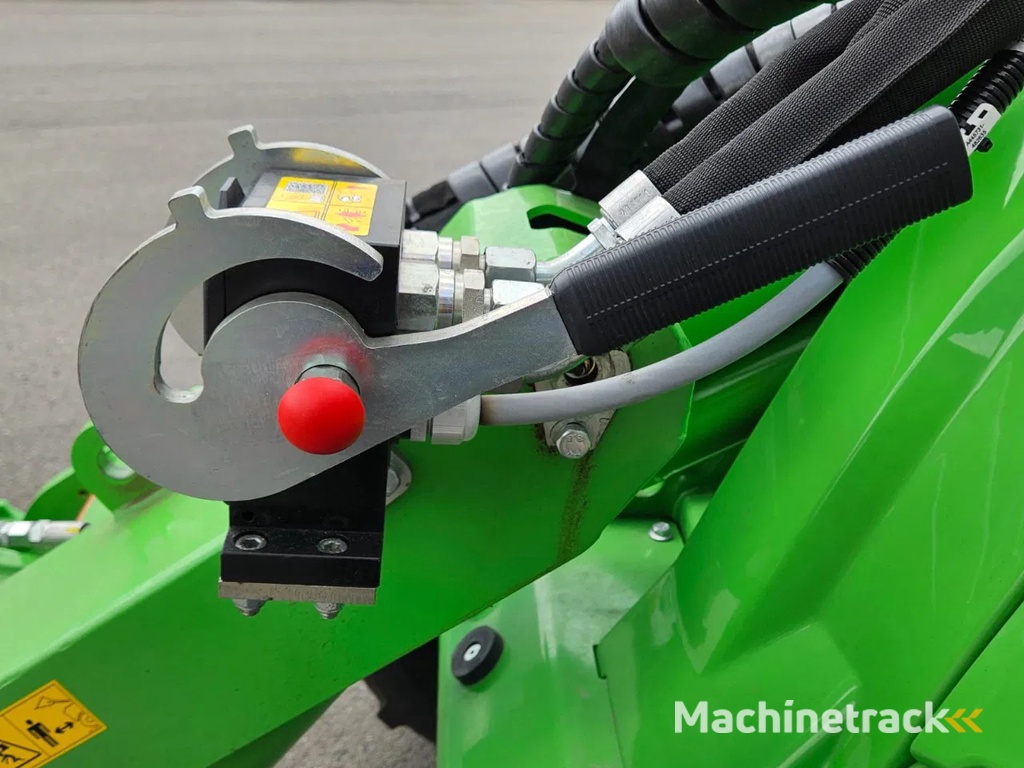 Avant 755i TDL+ mini-shovel