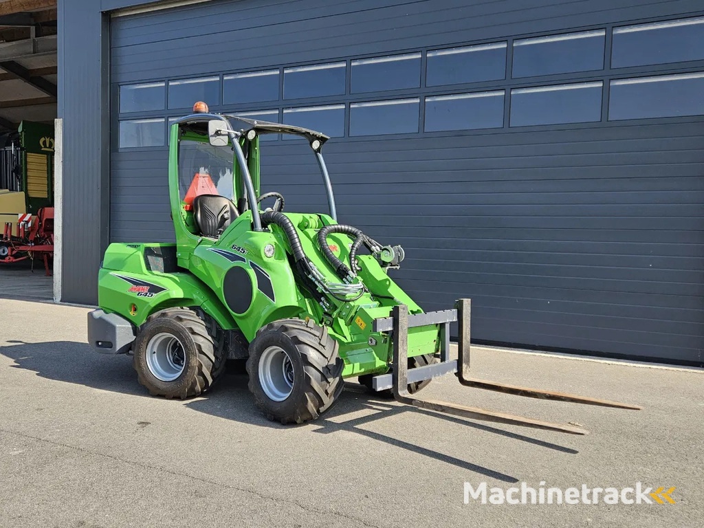 Avant 645 TDL+ mini-shovel