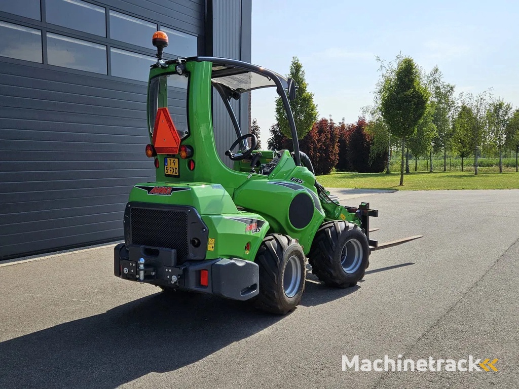 Avant 645 TDL+ mini-shovel