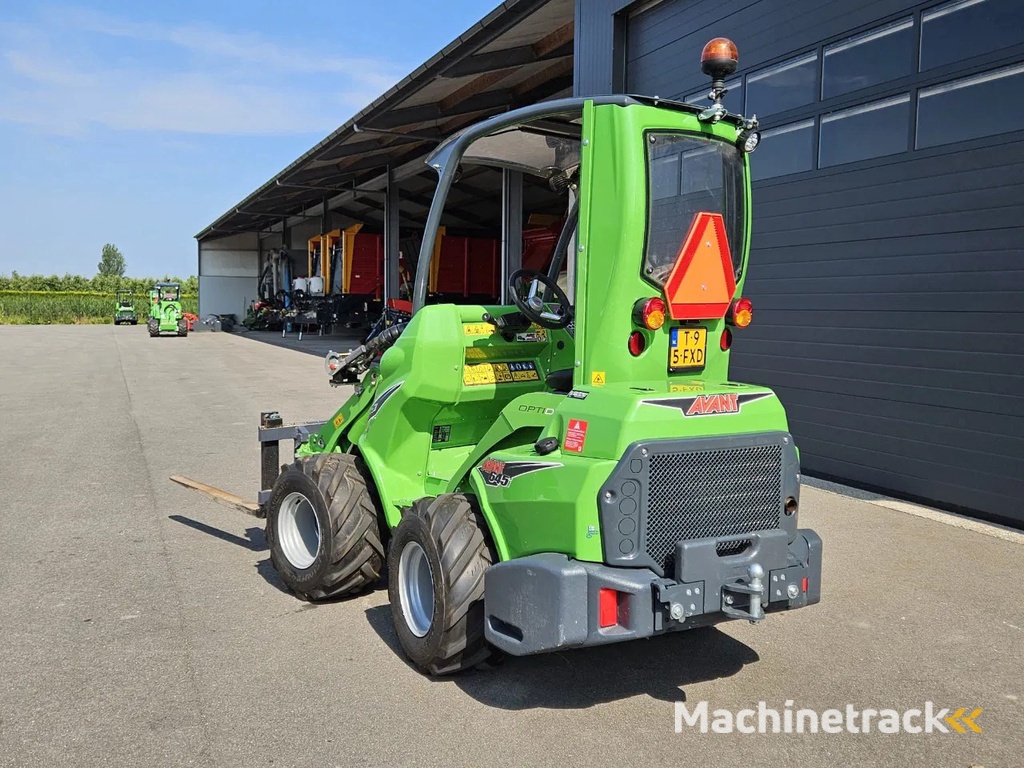 Avant 645 TDL+ mini-shovel