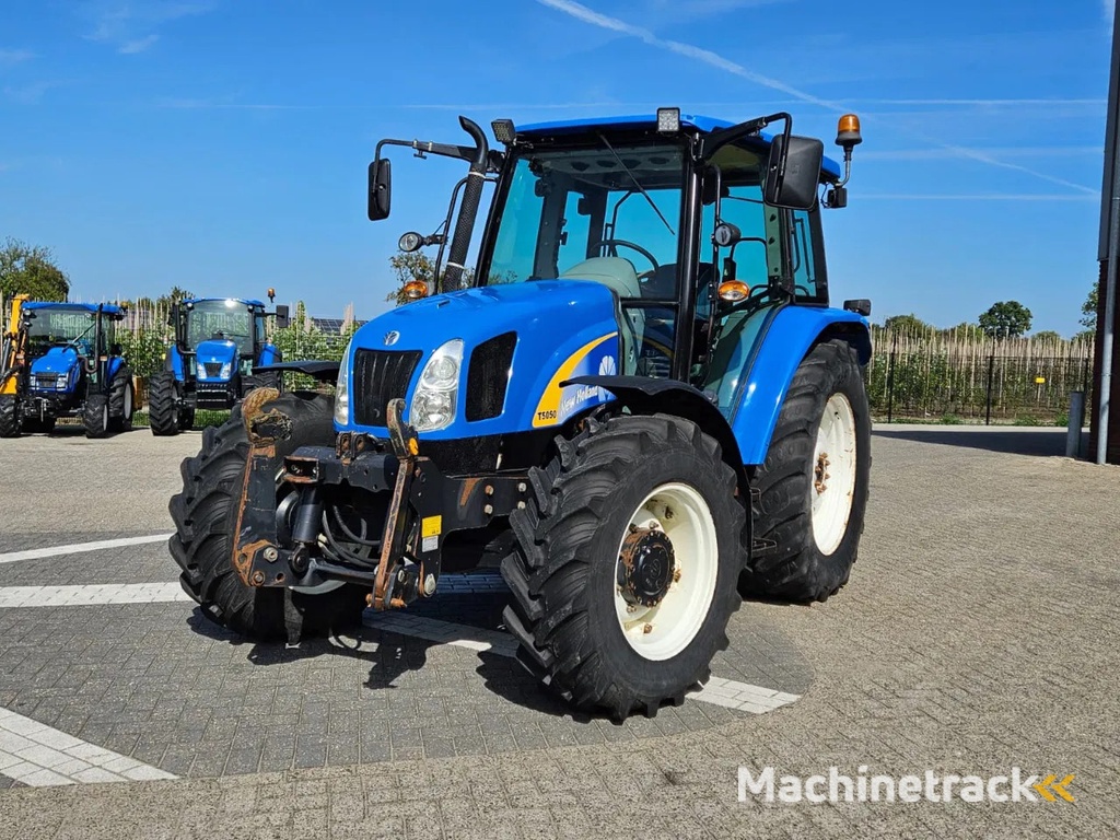 New Holland T5050 Hi-Lo Powershuttle