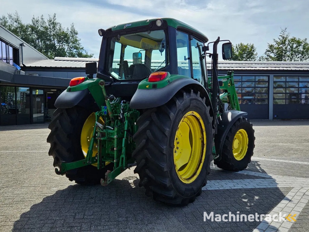John Deere met 631 voorlader 6230