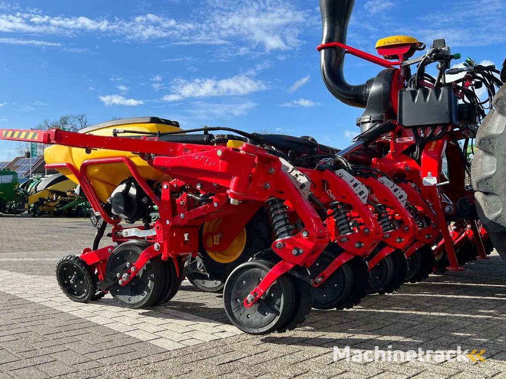 Väderstad Tempo V 8