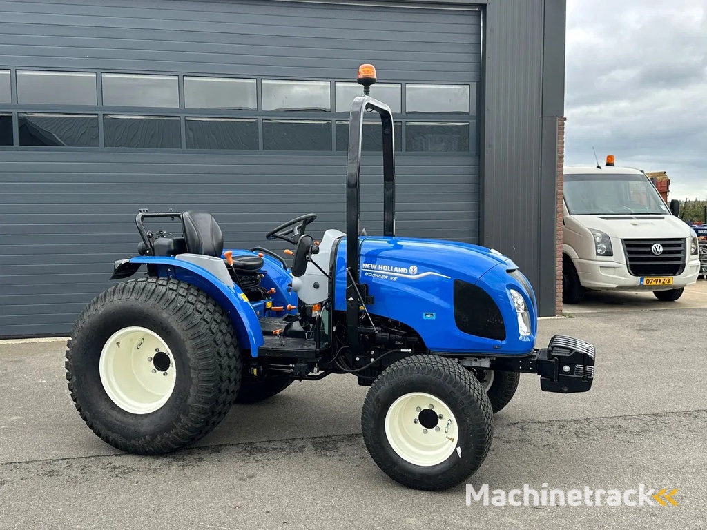 New Holland Boomer 55