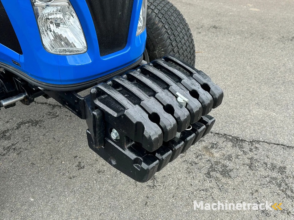 New Holland Boomer 55