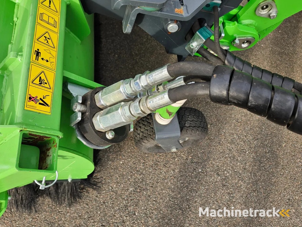 Avant Borstel met opvangbak 1100