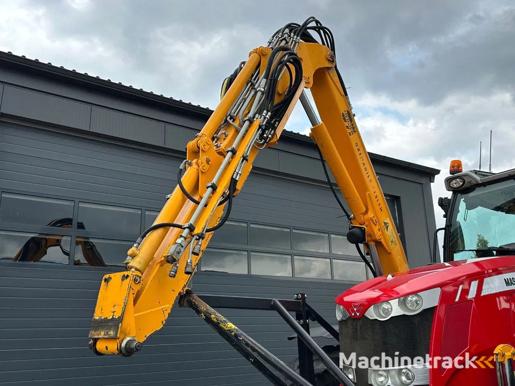 Massey Ferguson 6713S Dyna 6