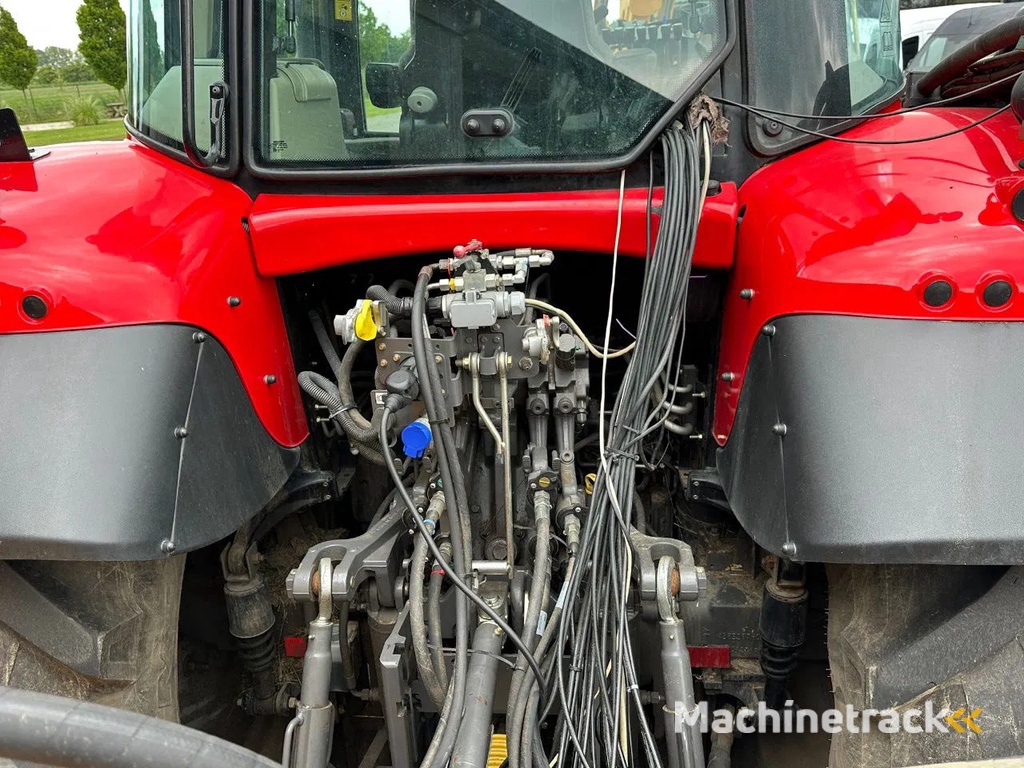 Massey Ferguson 6713S Dyna 6