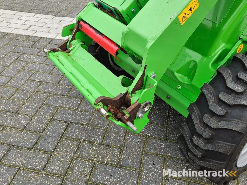 Avant 423 mini-shovel