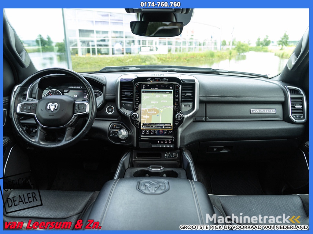 Dodge Ram Laramie Night | Pano | H&K | Tailgate doors |