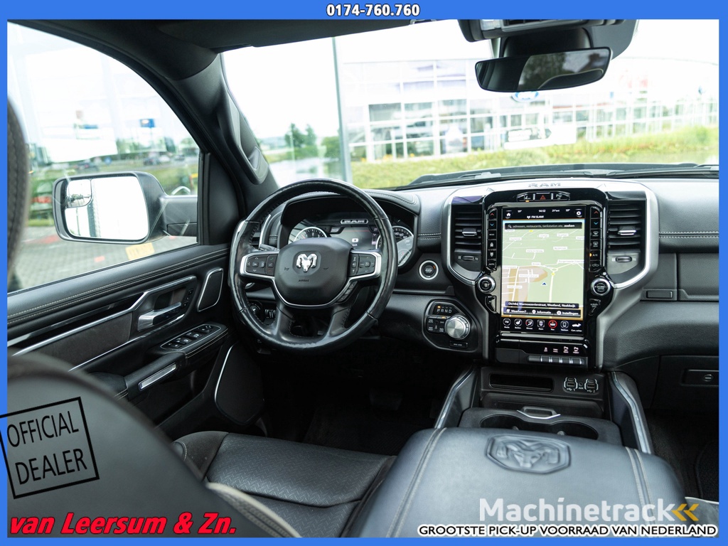 Dodge Ram Laramie Night | Pano | H&K | Tailgate doors |