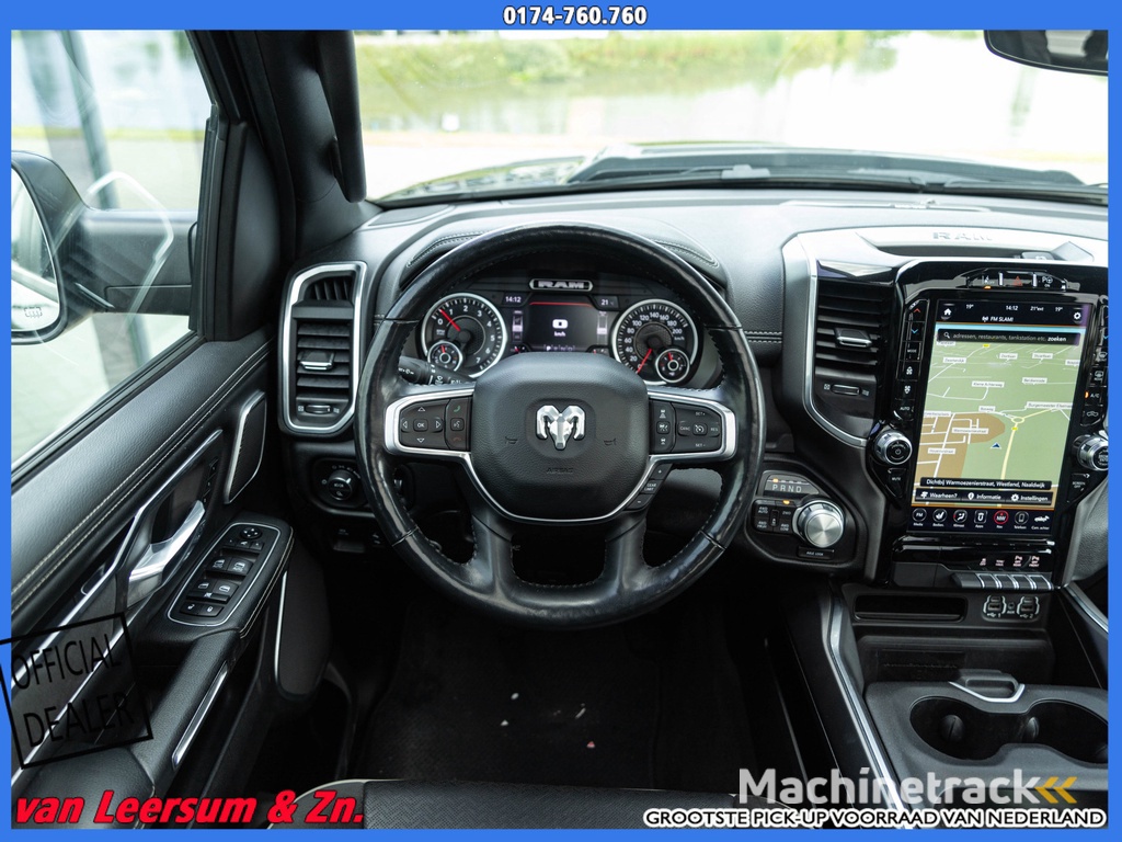 Dodge Ram Laramie Night | Pano | H&K | Tailgate doors |