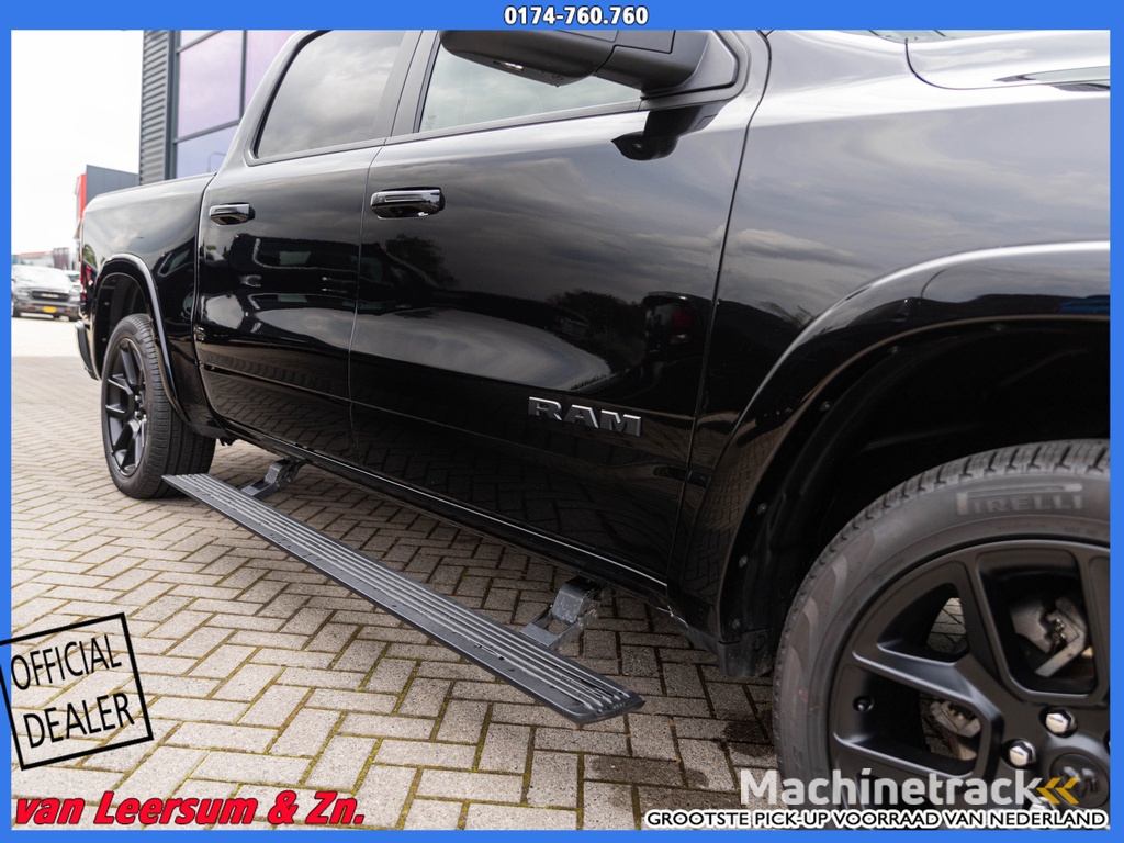 Dodge Ram Laramie Night | Pano | H&K | Tailgate doors |