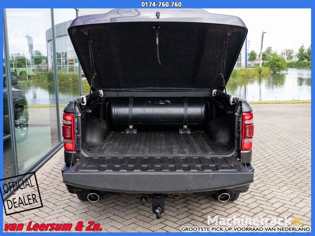 Dodge Ram Laramie Deluxe | Pano | H&K | Alarm klasse III | Adap. Cruise |