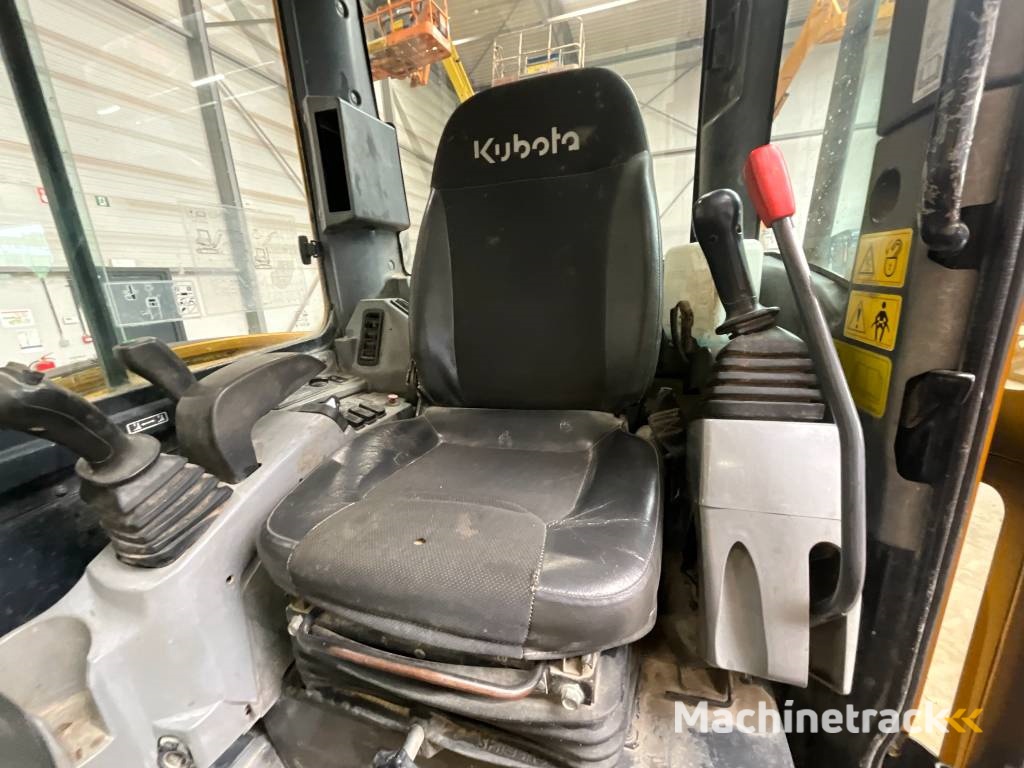 Kubota U 48-4