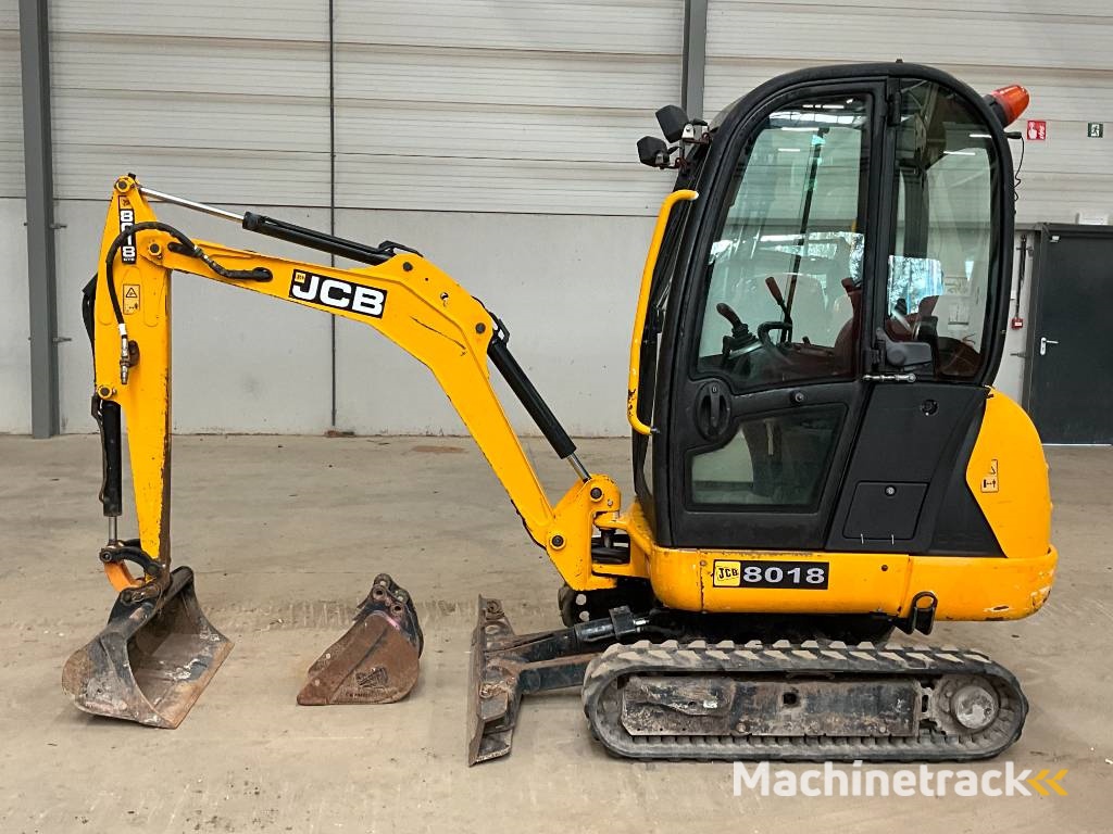 JCB 8018
